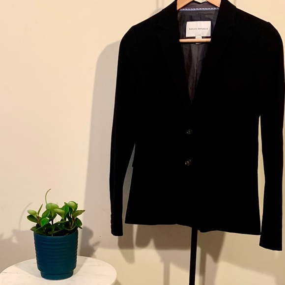 Women's Banana Republic Blazer - Picture 3 of 3